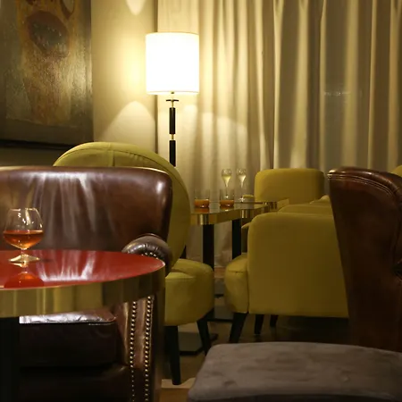 ホテル トリビオ 3*